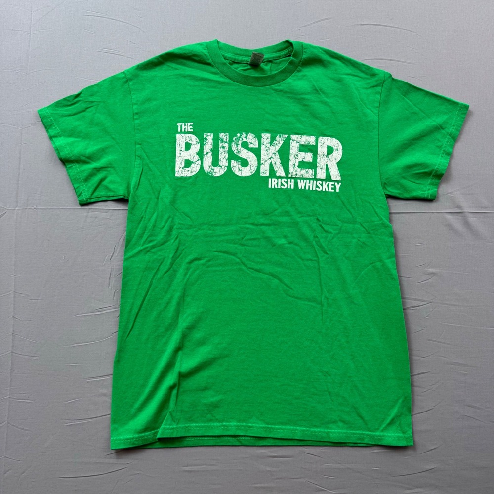 Gildan The Busker Irish Whiskey Green‎ Graphic T-Shirt Mens Medium Short Sleeve
